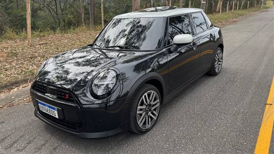 MINI COOPER 2.0 16V TWINPOWER GASOLINA S EXCLUSIVE 4P STEPTRONIC MINI COOPER 2.0 16V TWINPOWER GASOLINA S EXCLUSIVE 4P STEPTRONIC